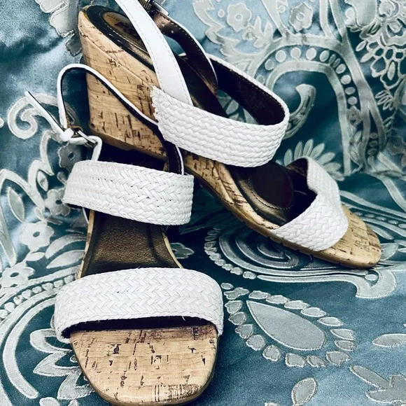 Life Stride Shoes Life Stride Velocity White Sandals Sz9 With